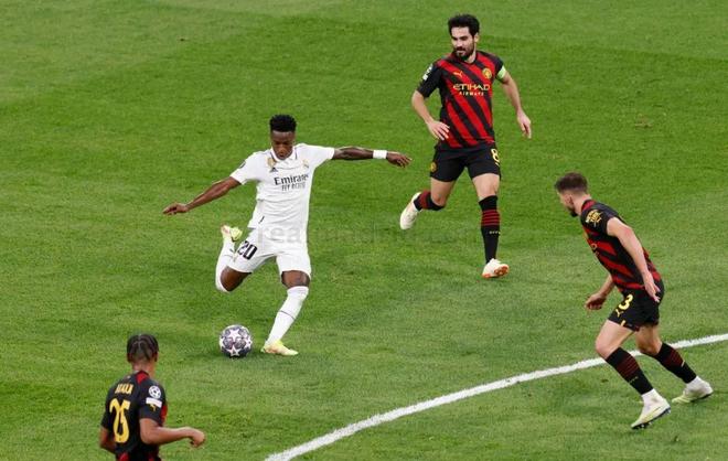 英超：利物浦击退莱斯特