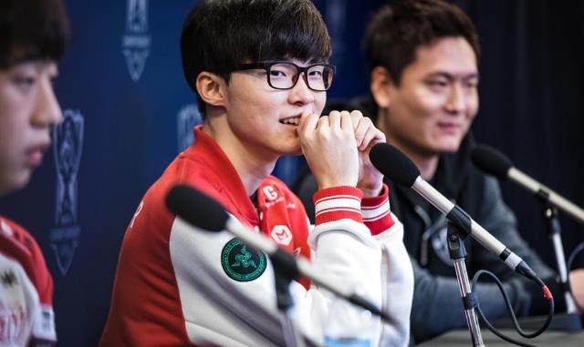 罗马诺：博韦与沃特福德就加盟达成协议，他已与罗马解约